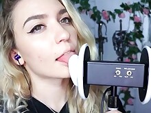 Amateur Babe Blonde Licking Solo