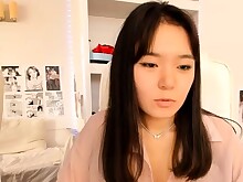 Amateur Asian Babe Solo Webcam