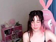 Amateur Brunette Close Up Jerking MILF Solo Strip Tease