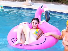 Brunette College Deepthroat HD Legs Lesbians Outdoor Pussy Sucking