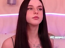 Brunette Gorgeous Hotel Solo Teen Webcam