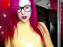 Amateur Latex MILF Redhead Solo